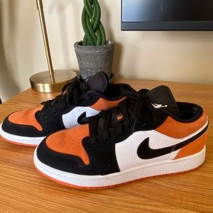 Nike Air Jordan 1 Low Shattered Backboard